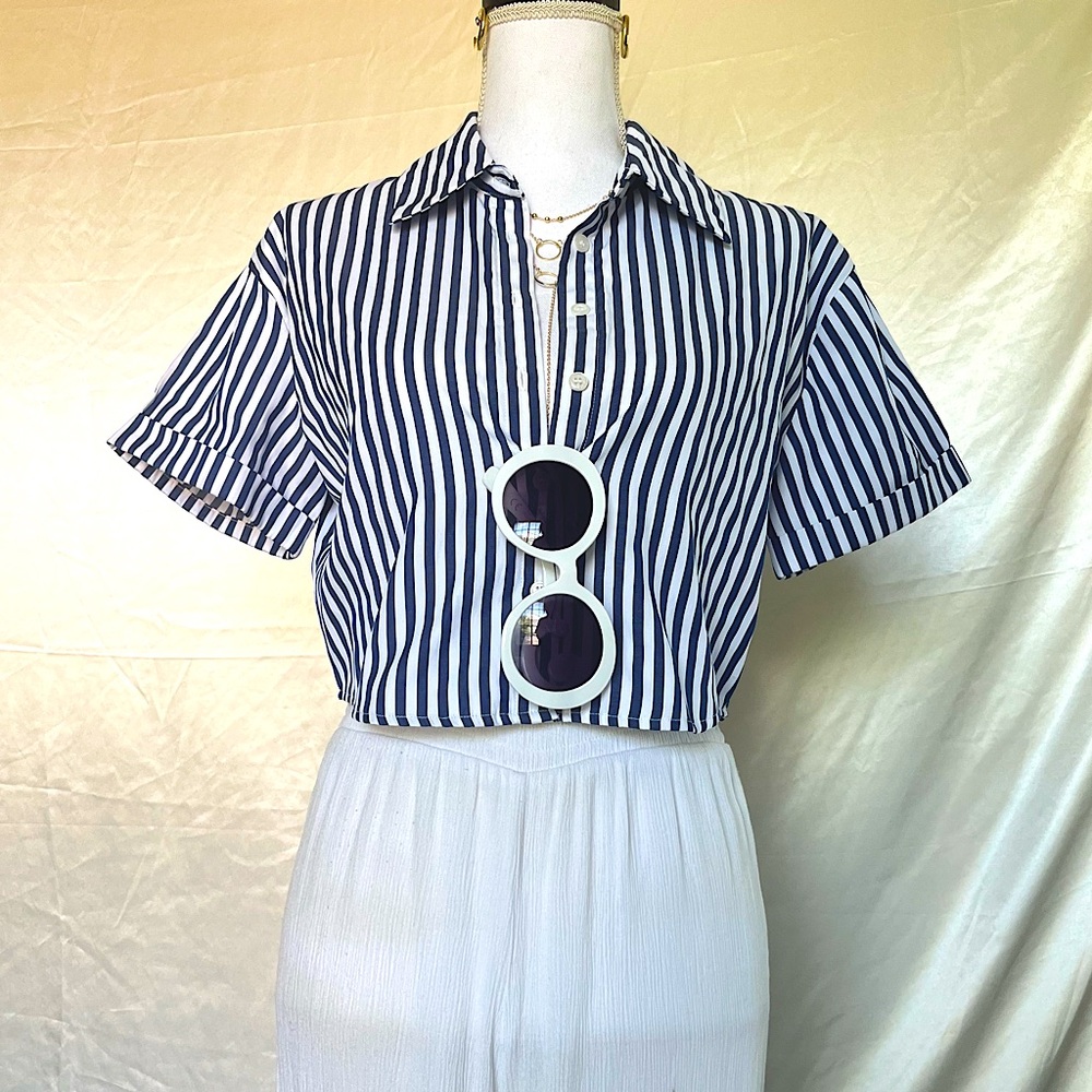 Women Cropped Striped Shirt